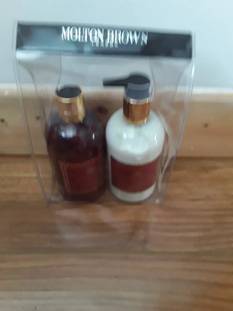 Molton Brown twin gift sets unwanted gift - Image 3
