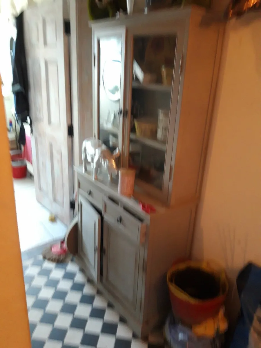 Kitchen dresser
