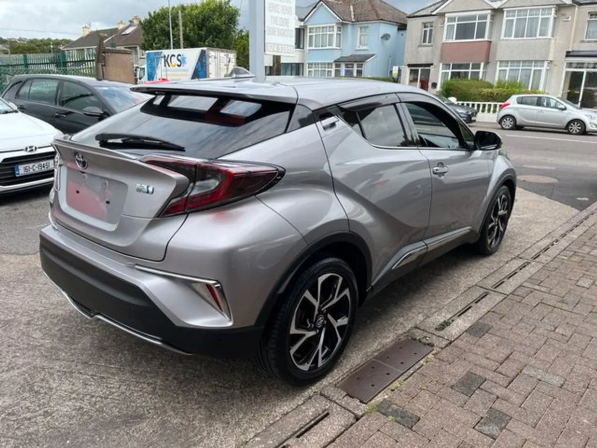 Toyota C-HR Hybrid top Spec - Image 3