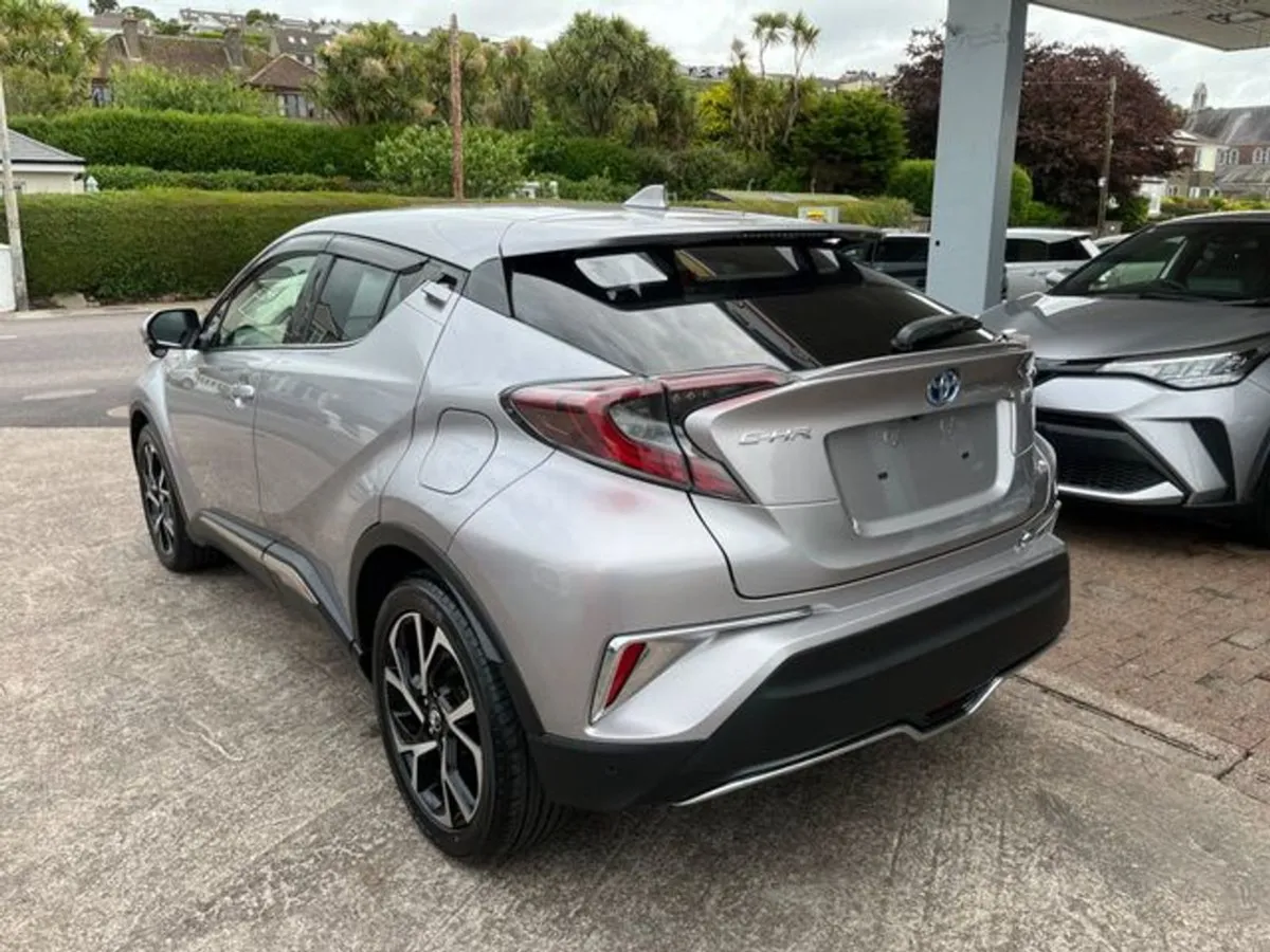 Toyota C-HR Hybrid top Spec - Image 4