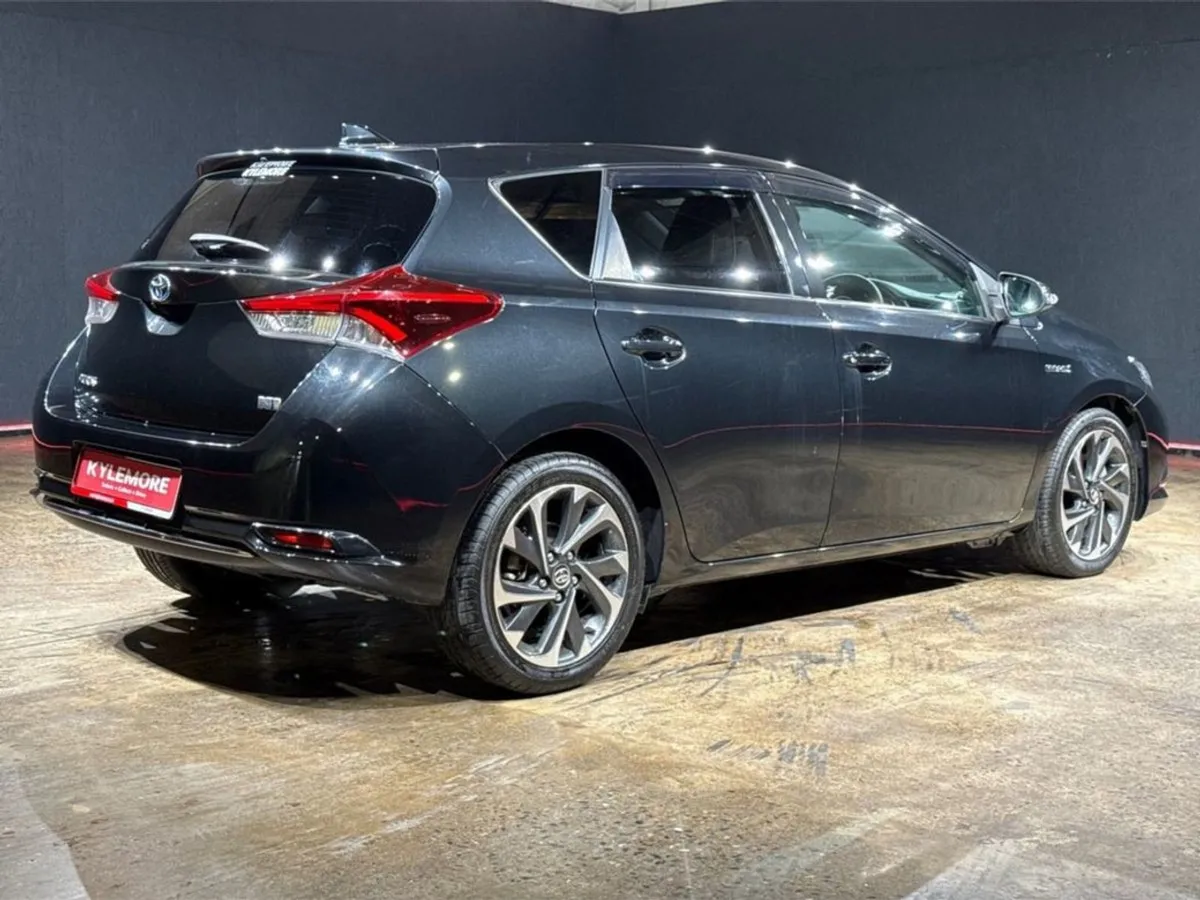 Toyota Auris 1.8 Hybrid Automatic - Full Cream Le - Image 3