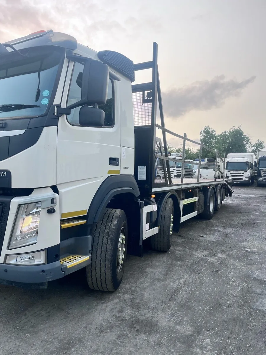 2017 volvo fm Beavertail low kms - Image 3