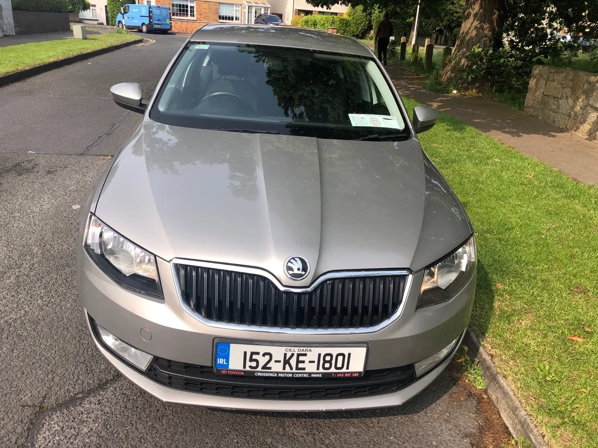 15 Octavia 1’2 tsi Nct February  2026 perfect - Image 2