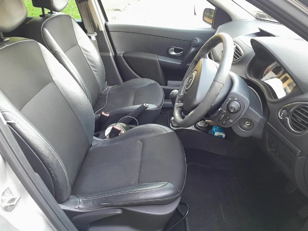 Renault Clio 2009 - Image 4