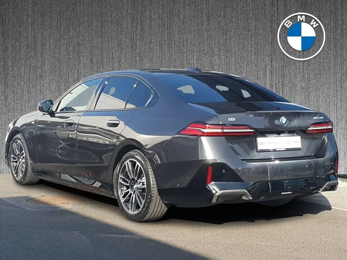 BMW i5 Edrive40 M Sport Saloon - Image 3