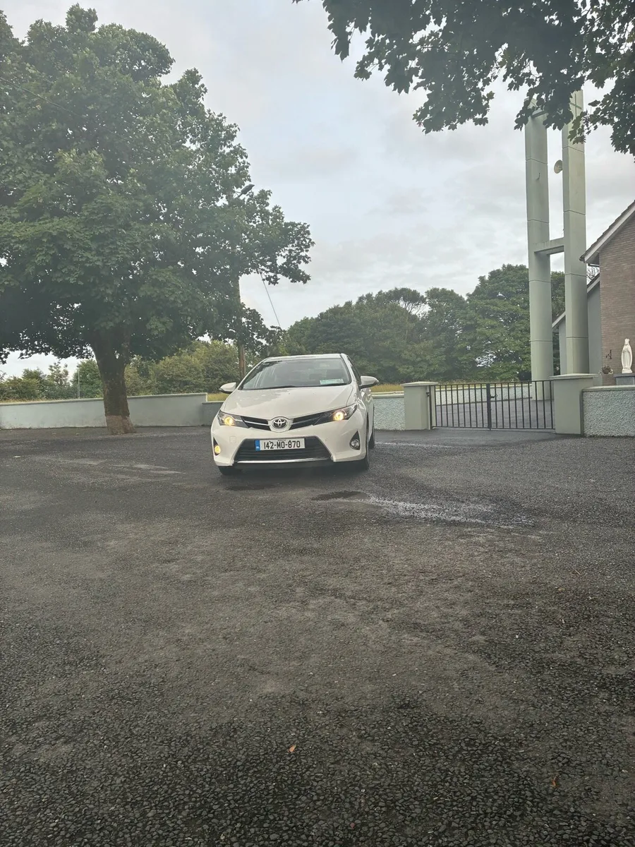 2014 Toyota auris - Image 3