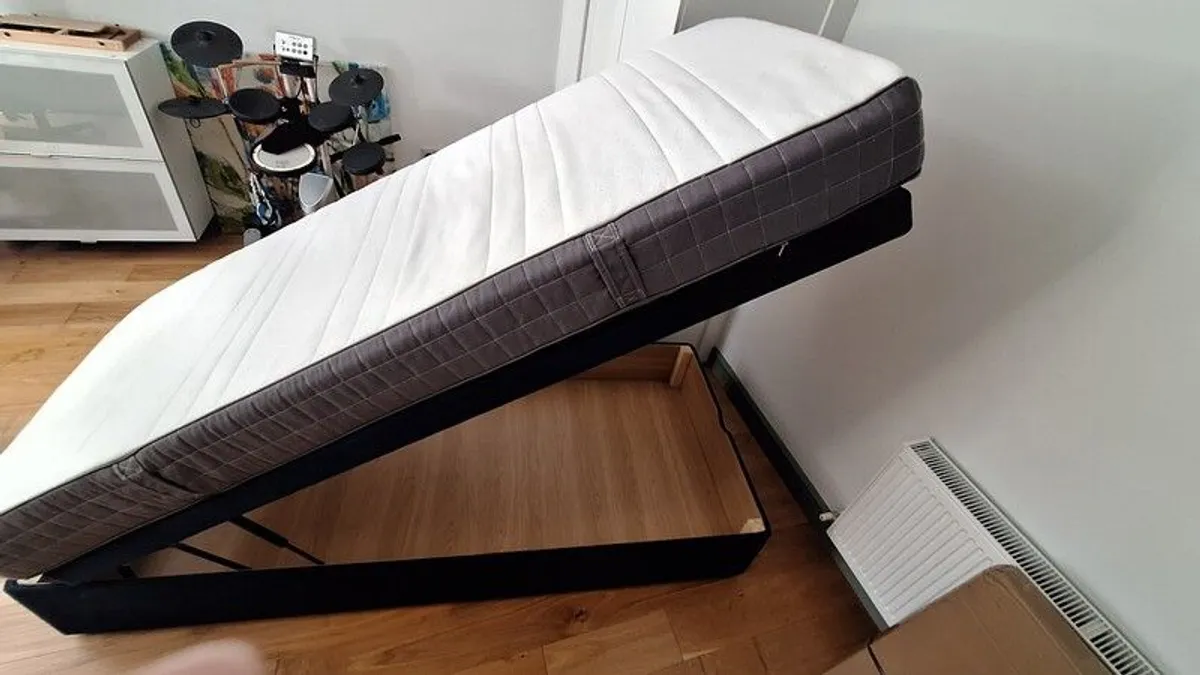 Respa Single Bed - Image 1