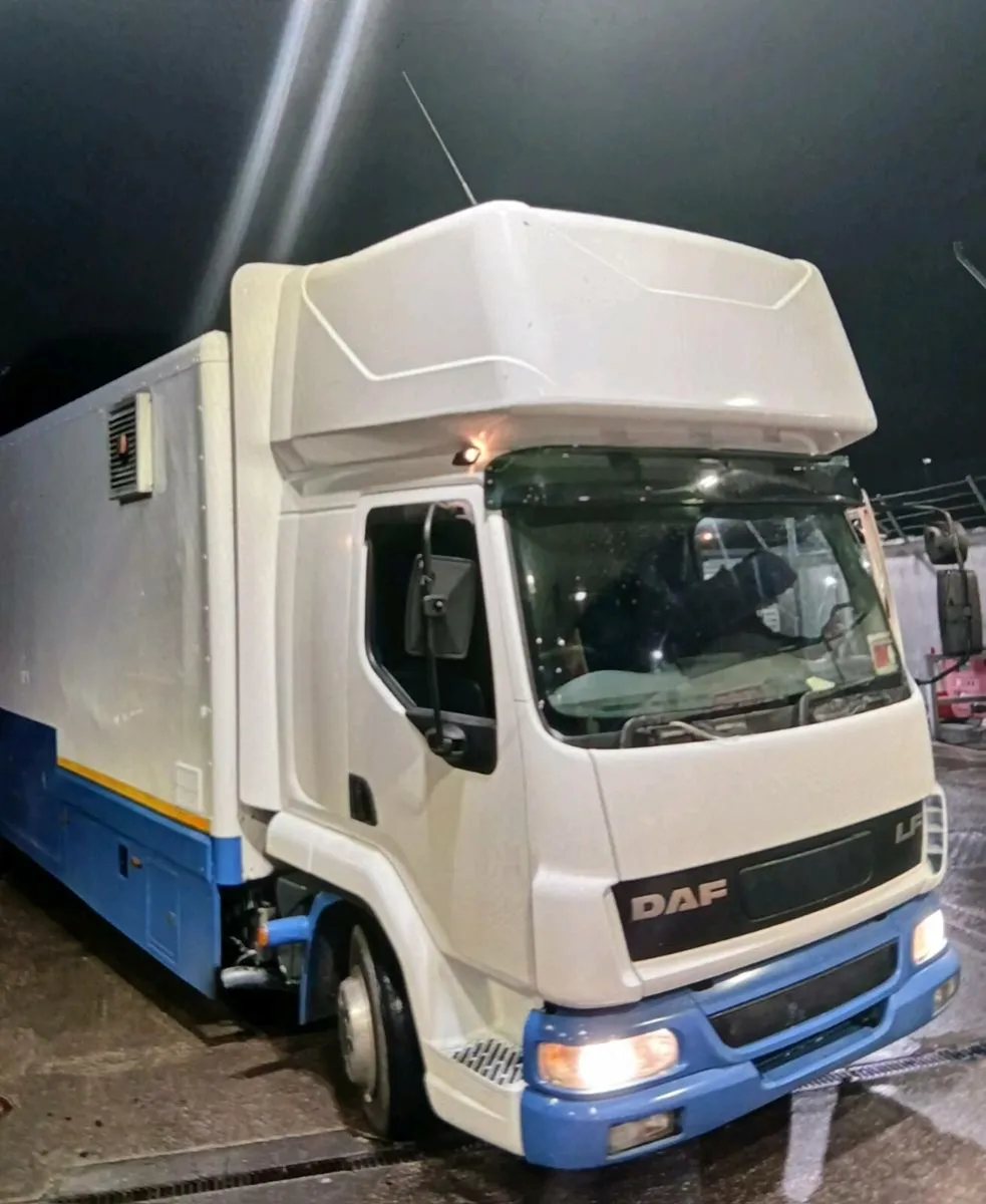 DAF LF45 with full Commercial Kitchen - Image 1