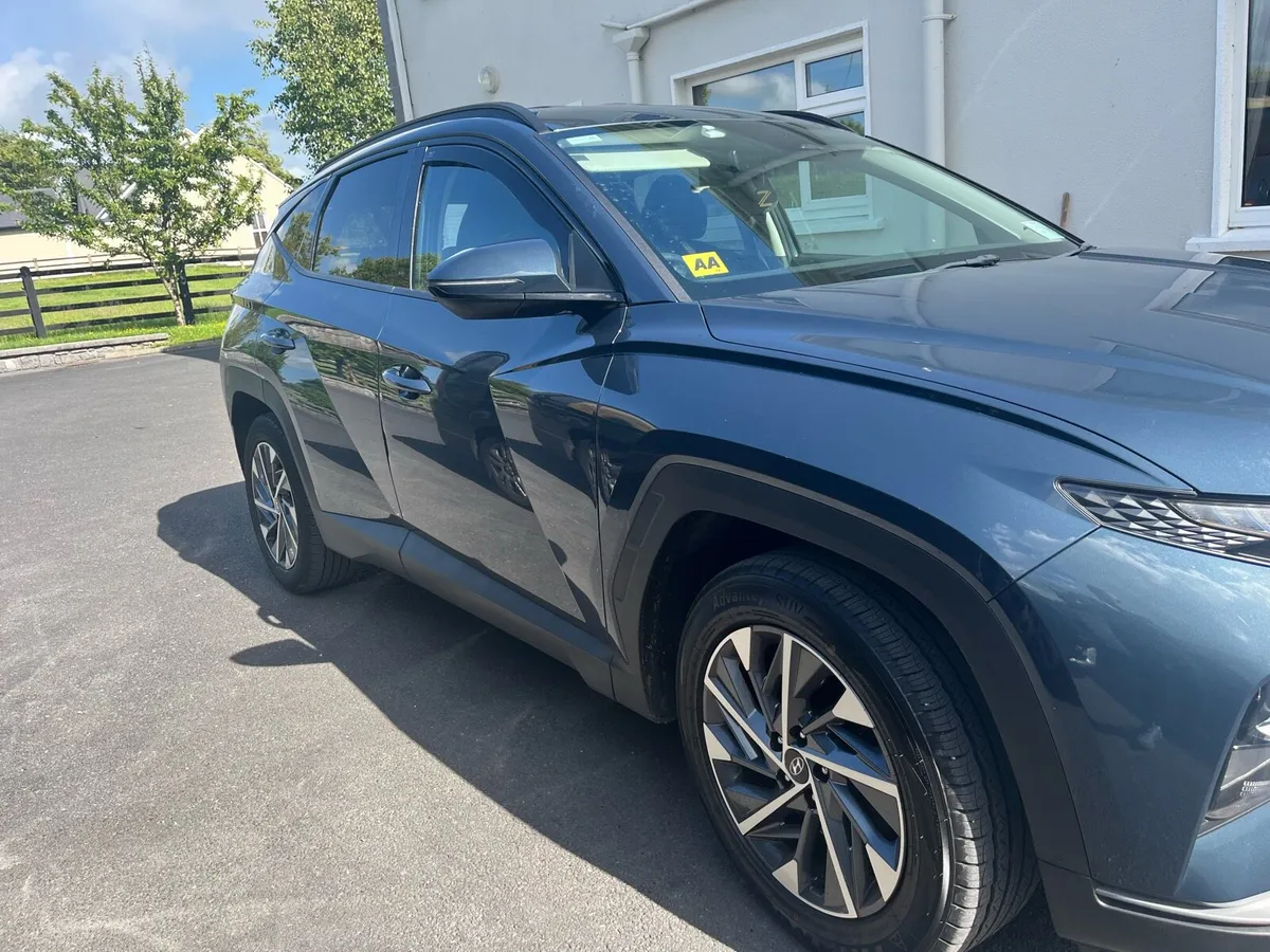 Hyundai Tucson 222 Executive - - Image 2