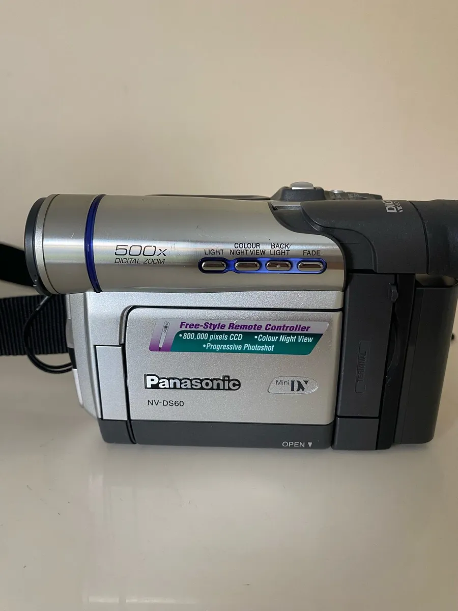 Panasonic Mini DV pal camera - Image 1