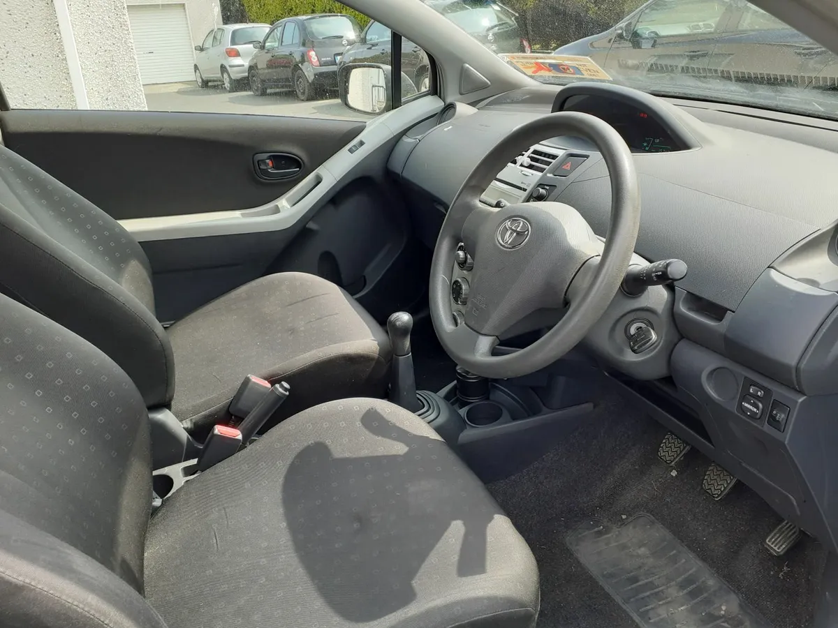 Toyota Yaris 2006 - Image 3