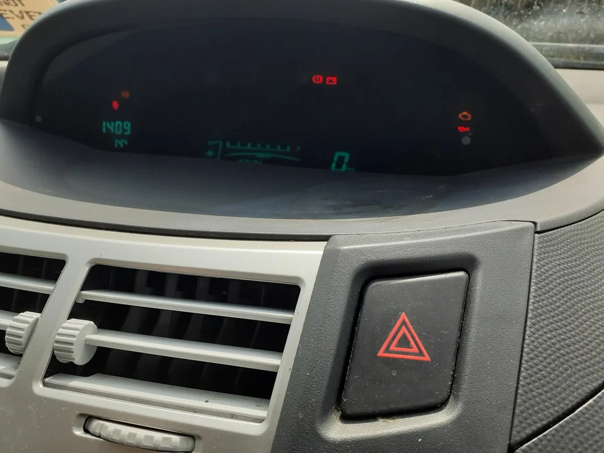 Toyota Yaris 2006 - Image 4