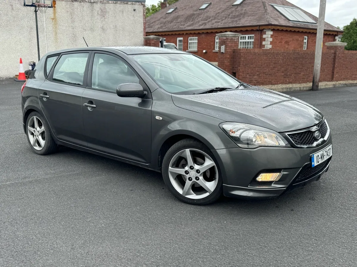 2010 Kia ceed 1.6 crdi AUTOMATIC - Image 2