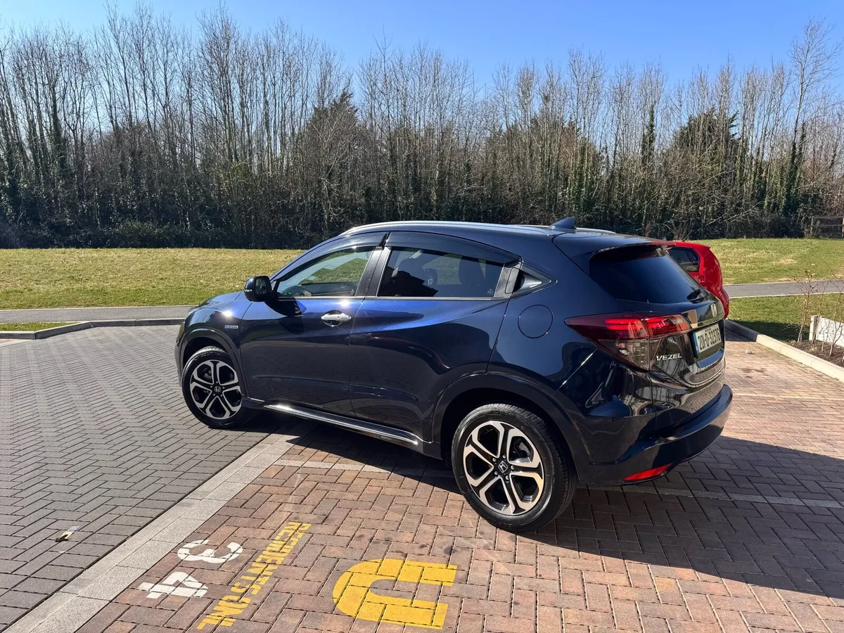 Honda Vezel Hybrid 2020 | High Spec | NCT 01/2027 - Image 3