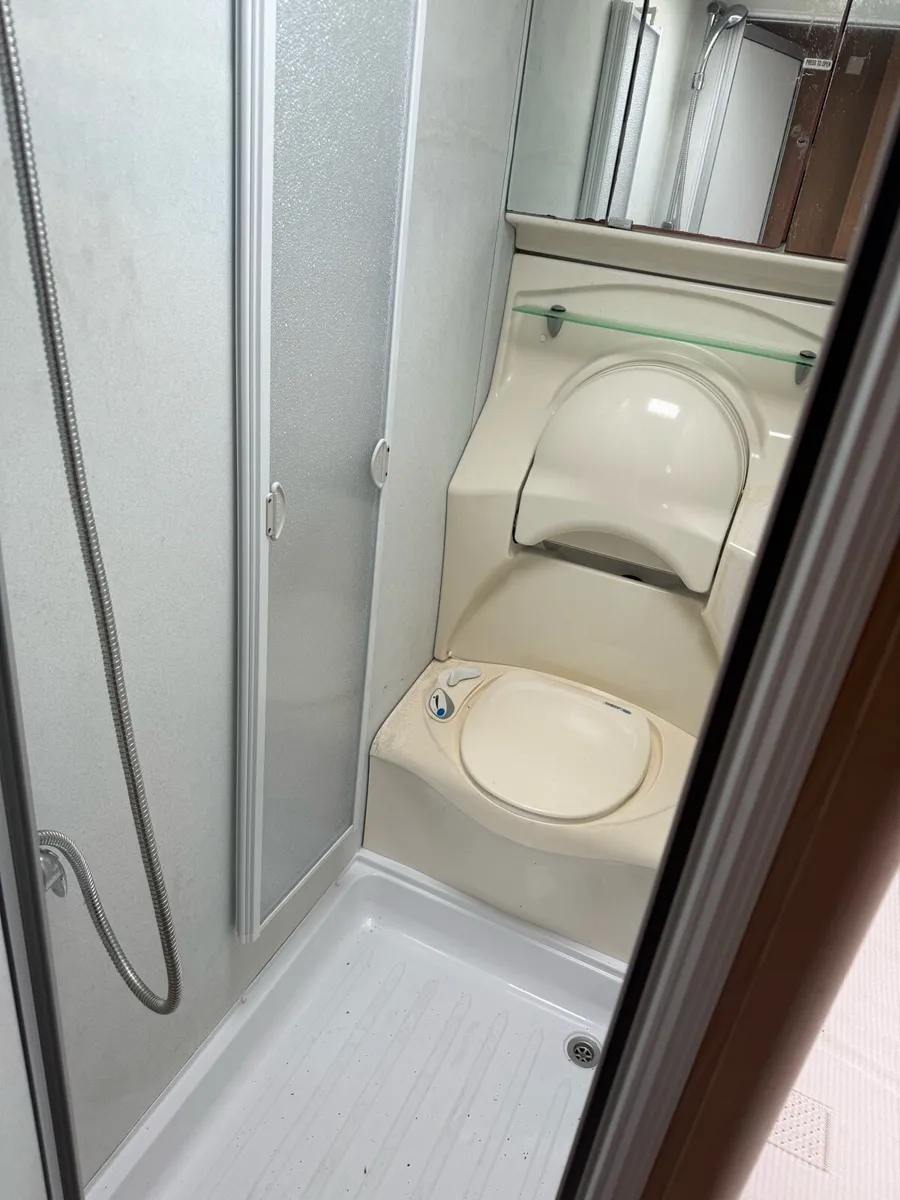 Caravan eldiss avante club - Image 4