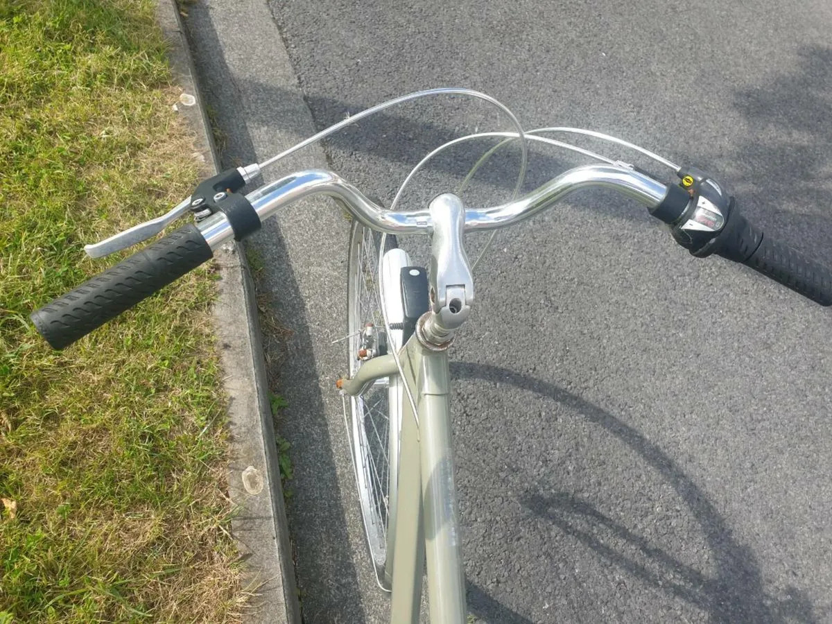 ADILTS CRUSIER BIKE - Image 3