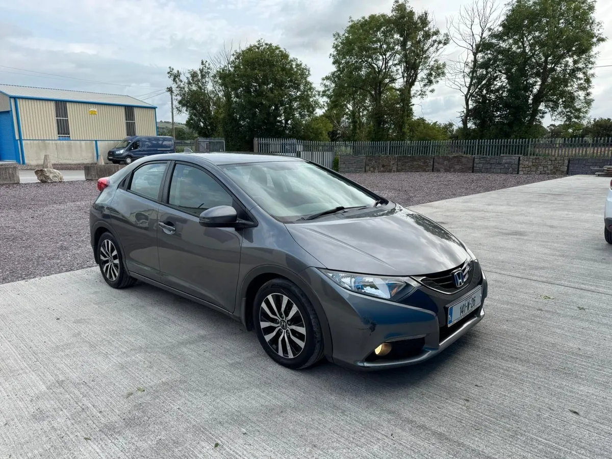2014 Honda Civic, new nct, tax - Image 2