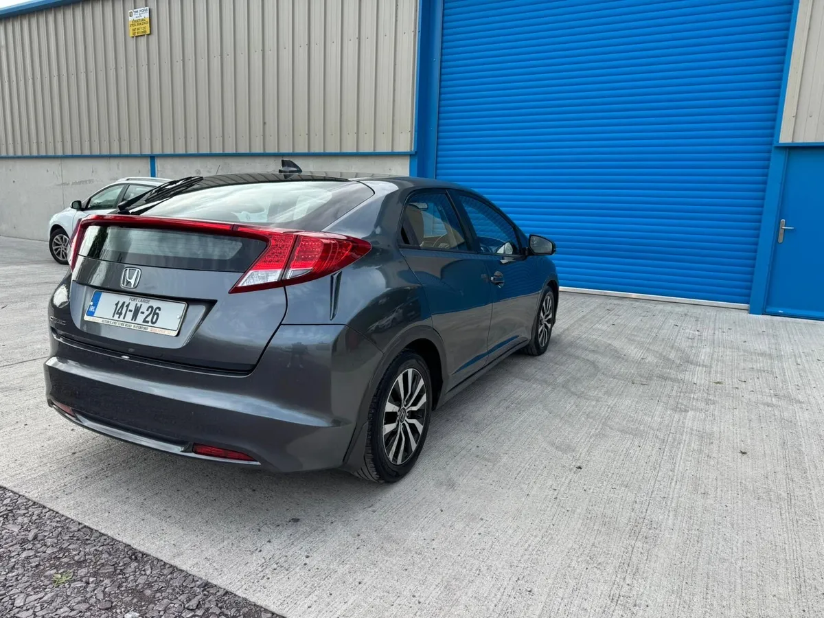 2014 Honda Civic, new nct, tax - Image 4