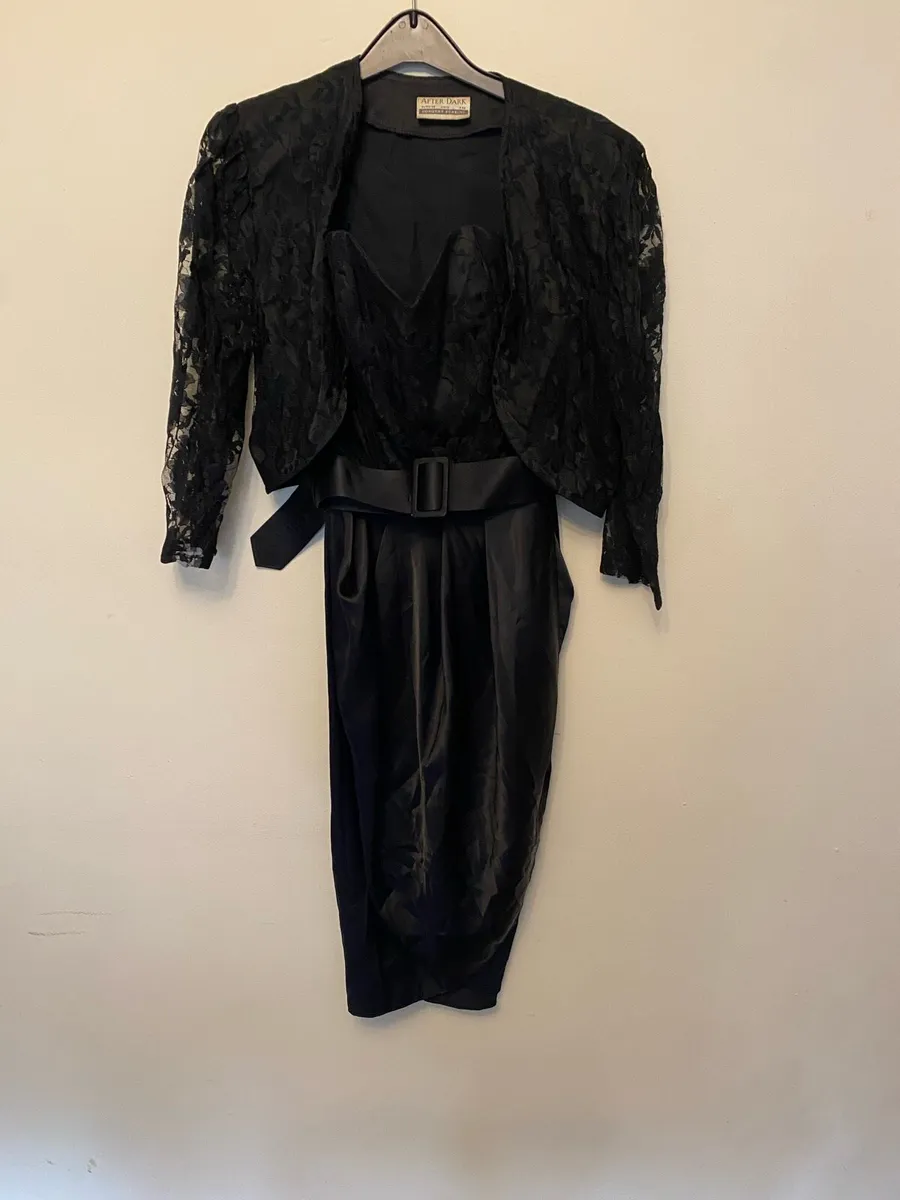 Black strapless satin/lace dress - Image 1