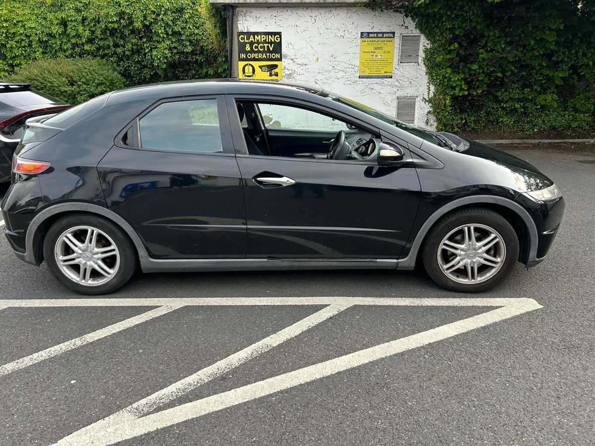 Honda civic - Image 2