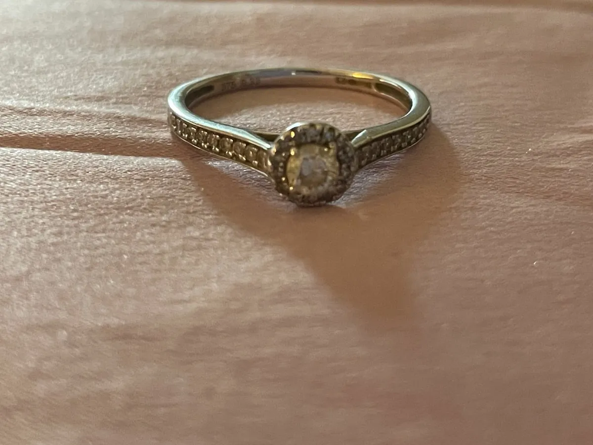 9 ct white gold 0.33 ct diamond engagement ring - Image 2