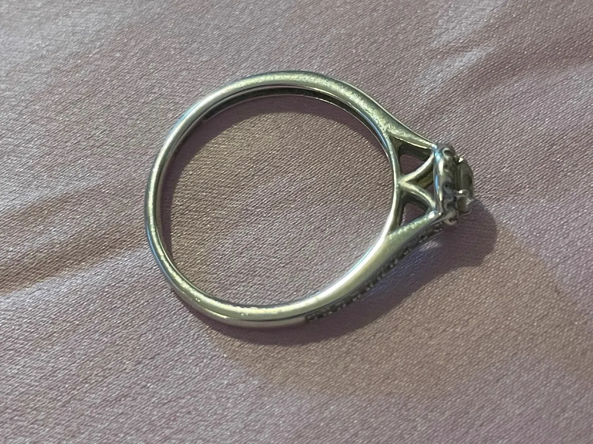 9 ct white gold 0.33 ct diamond engagement ring - Image 3