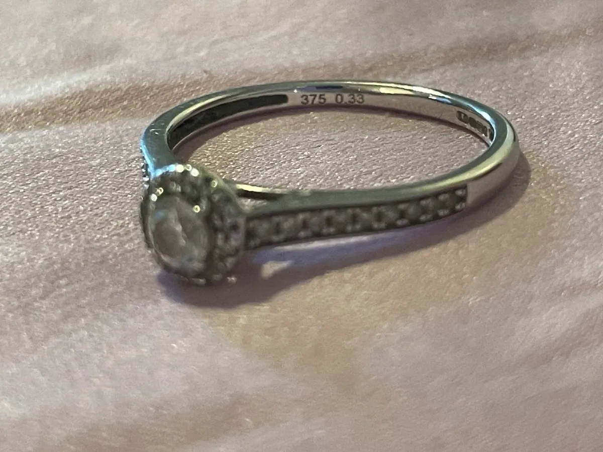 9 ct white gold 0.33 ct diamond engagement ring - Image 4