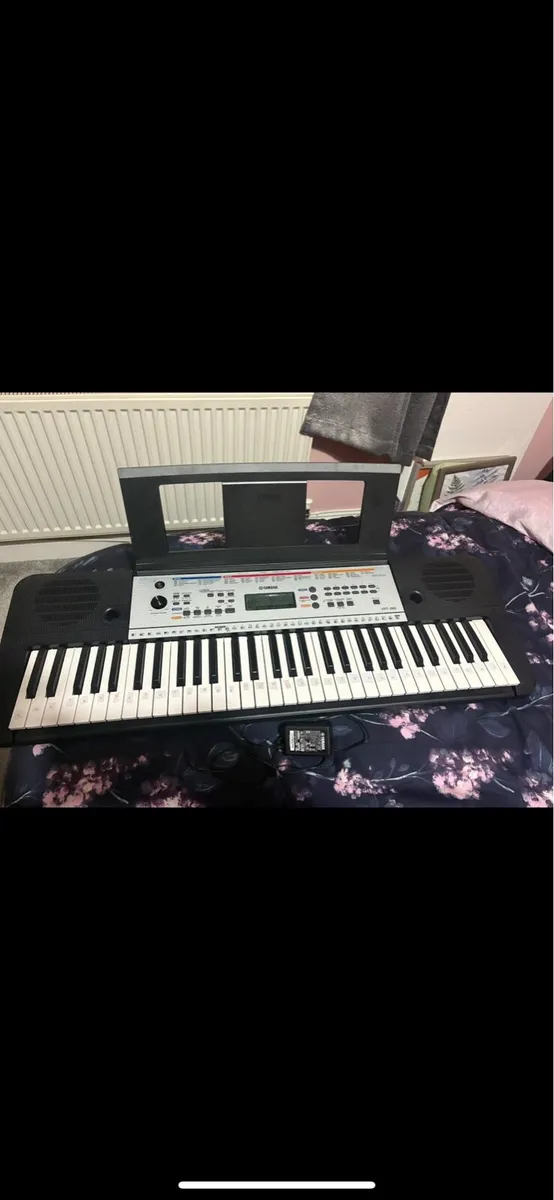 Items for sale - Image 1
