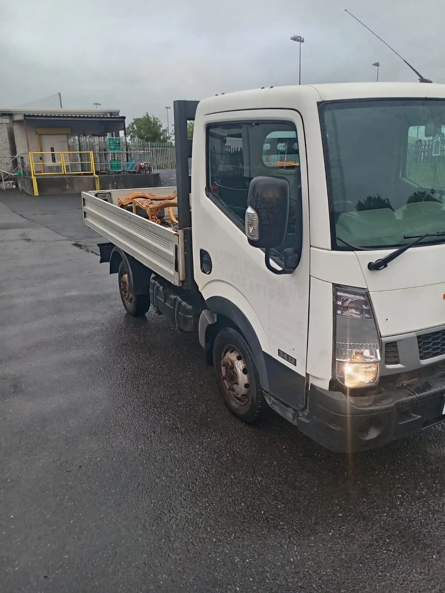142 Nissan cabstar - Image 1