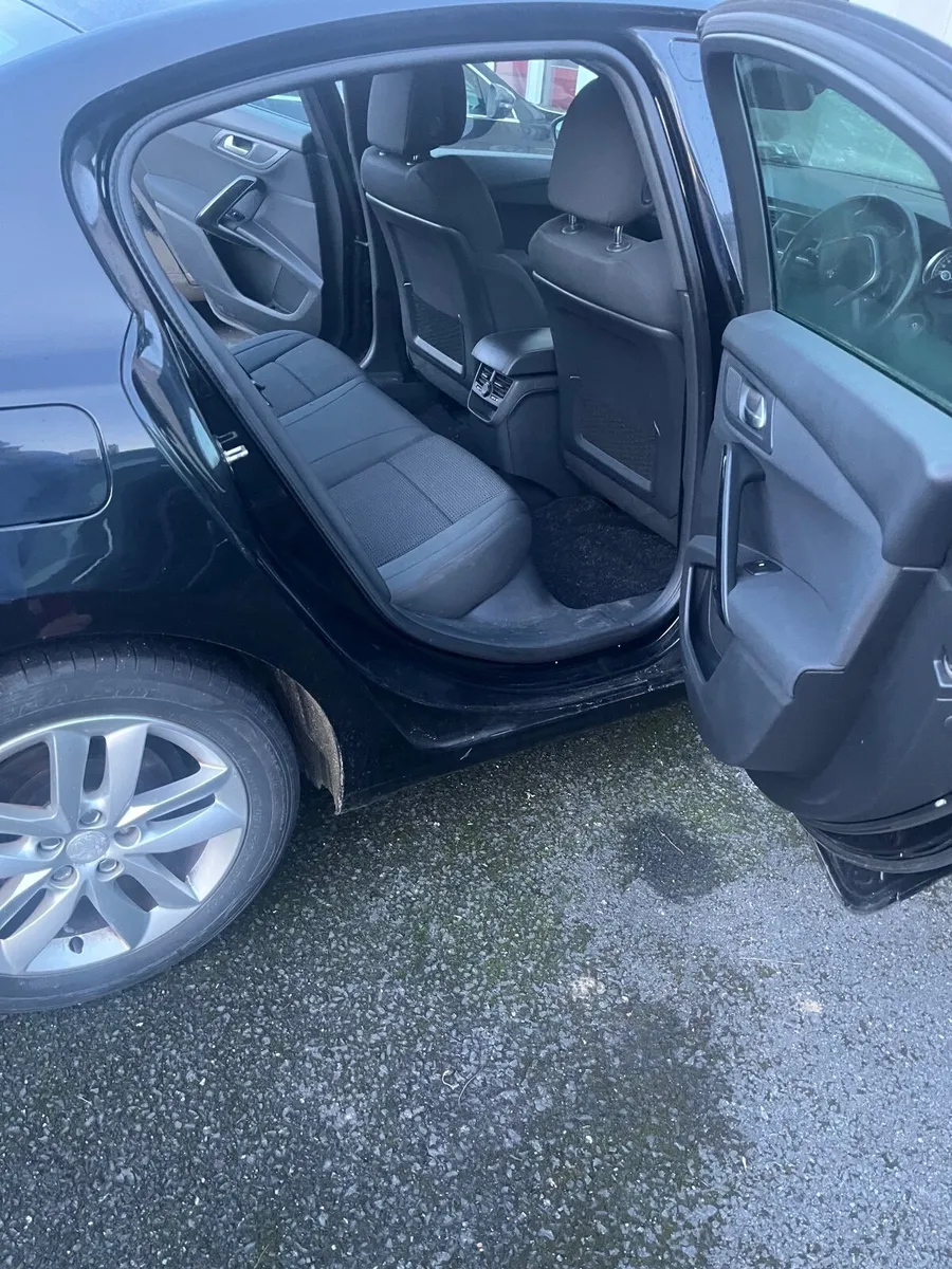 Peugeot 508 2011 - Image 2