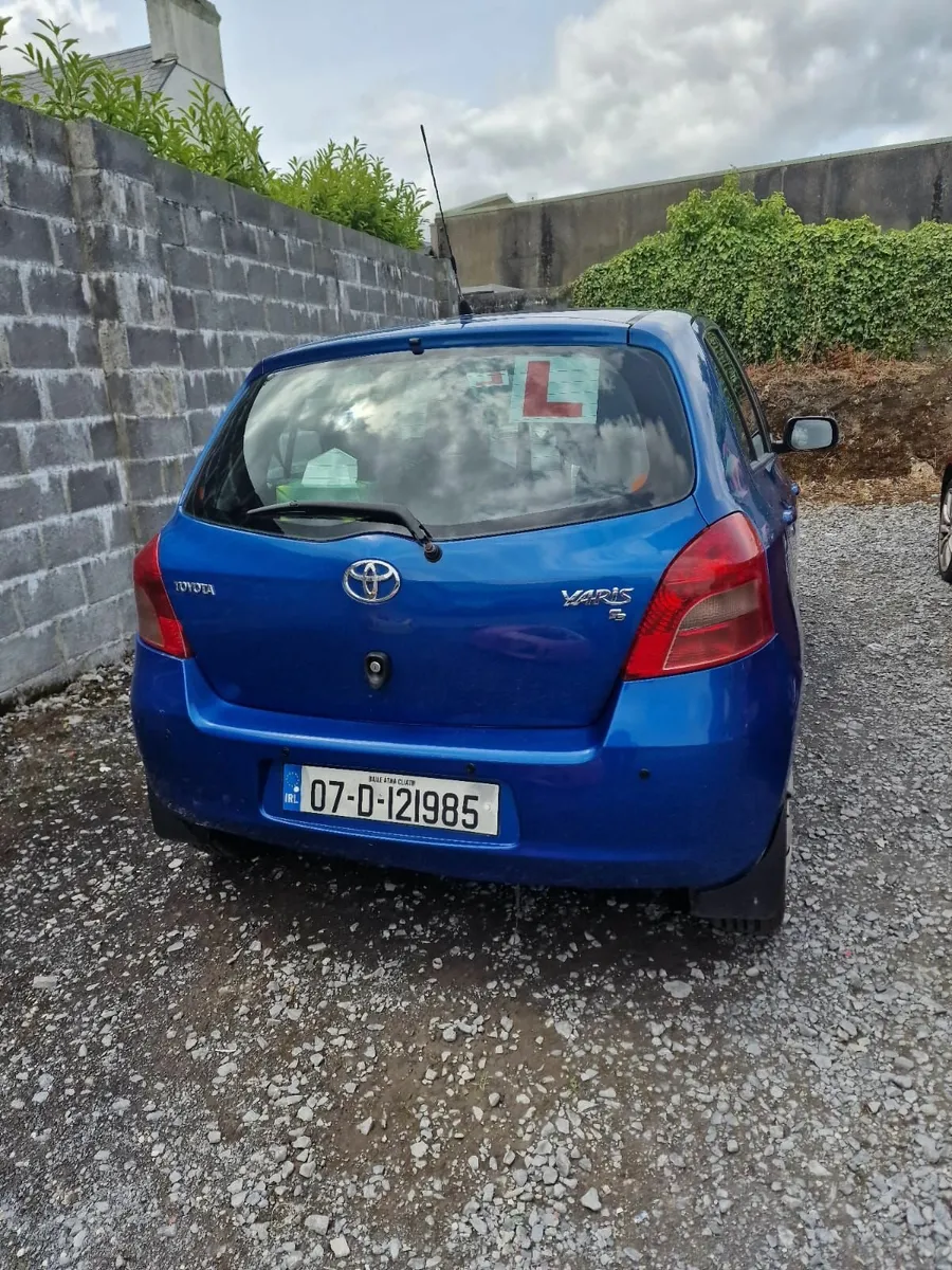 Toyota Yaris 2007 - Image 3