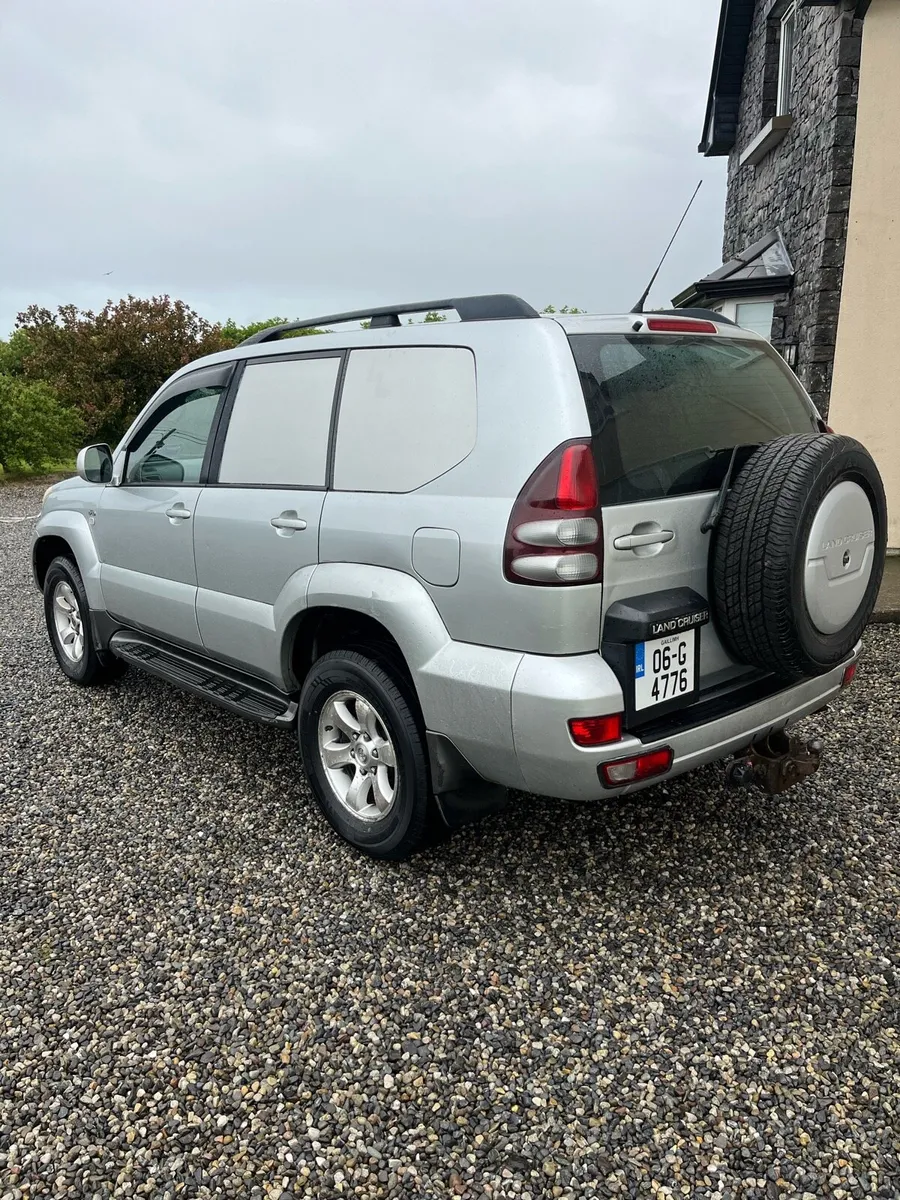 Toyota Land Cruiser - Image 3