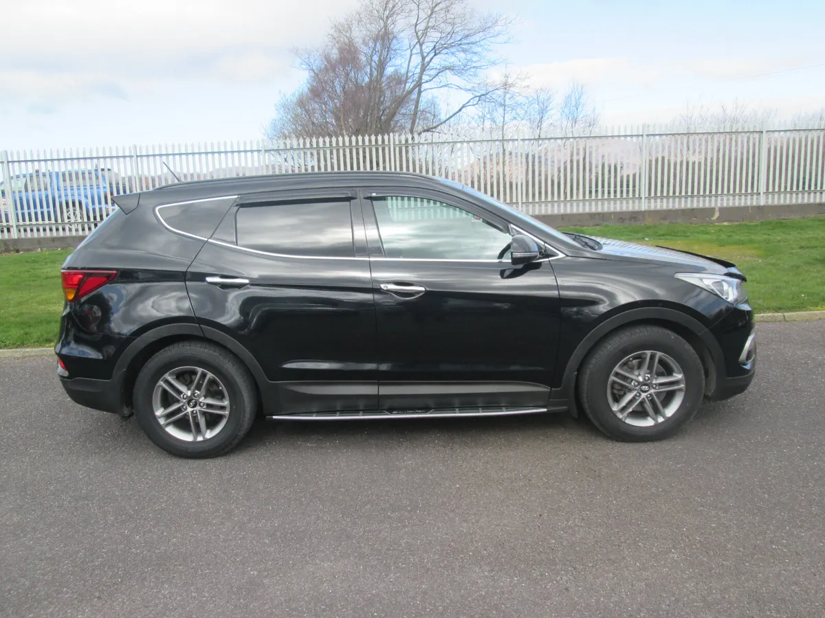 2017 Hyundai Santa Fe 2.2 Crdi Auto - Image 3