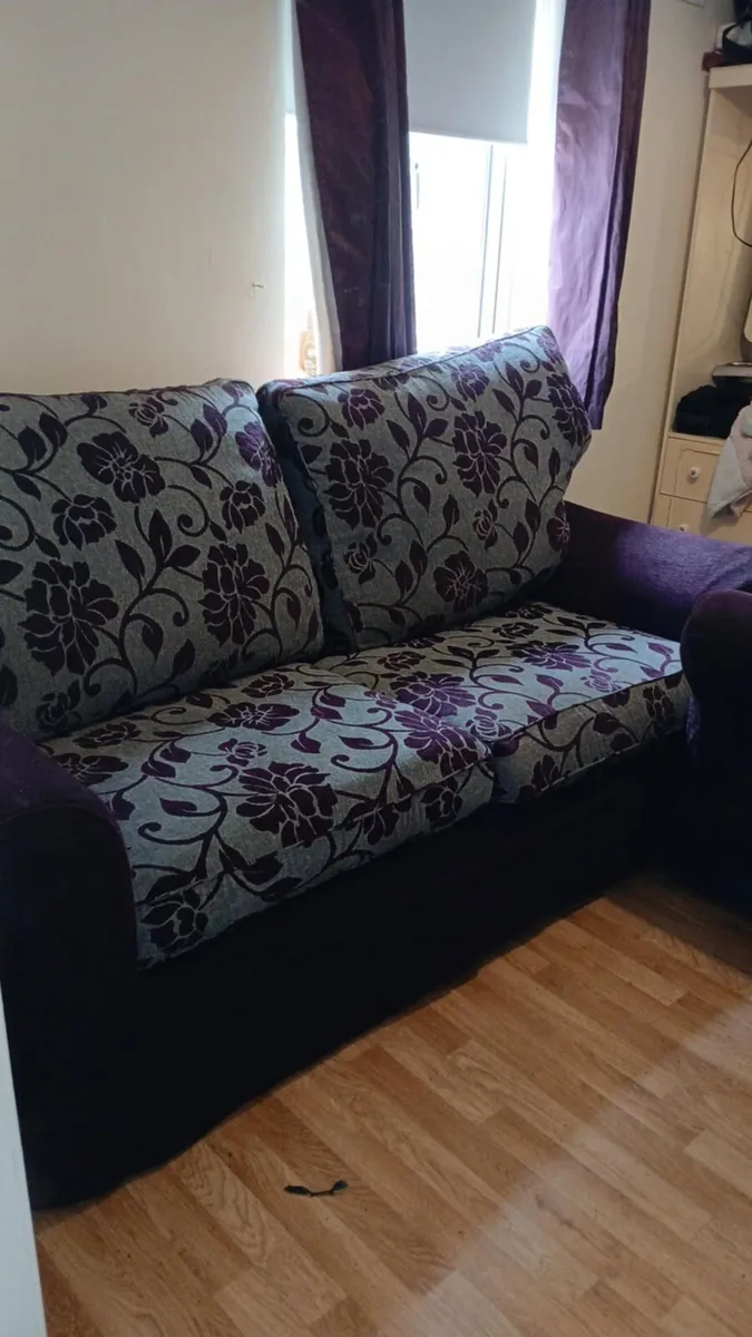 Couch and 1 arm chair - Image 1