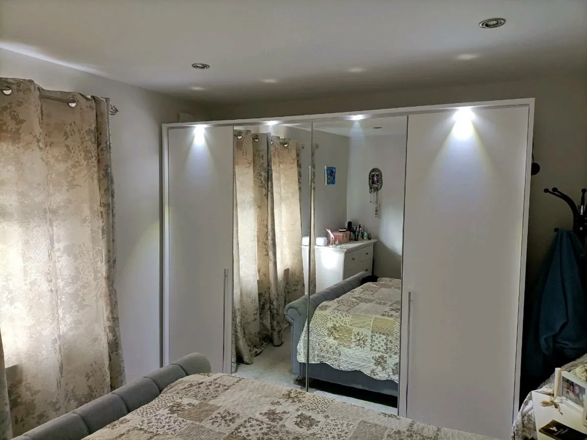 Wardrobe - Image 4