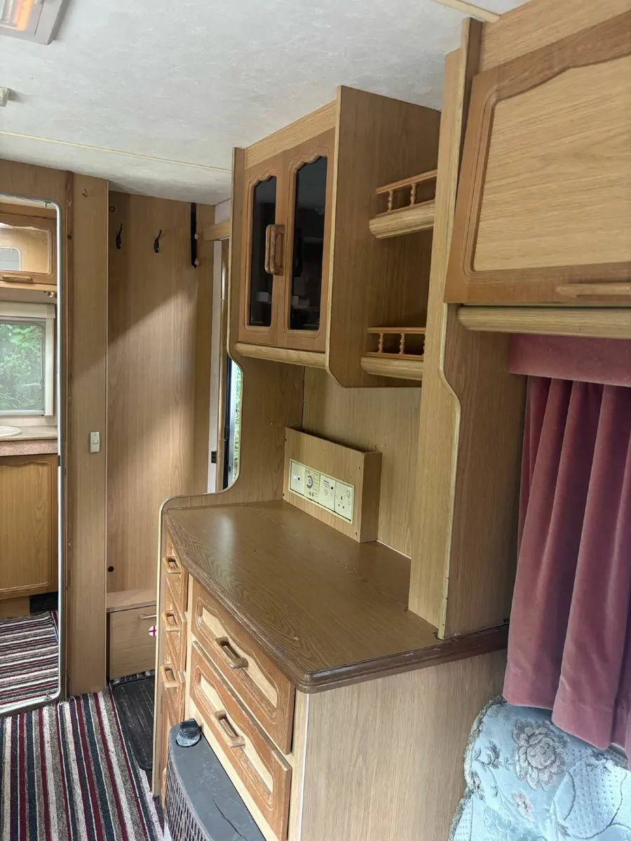 Good Carvan for sale - Image 4