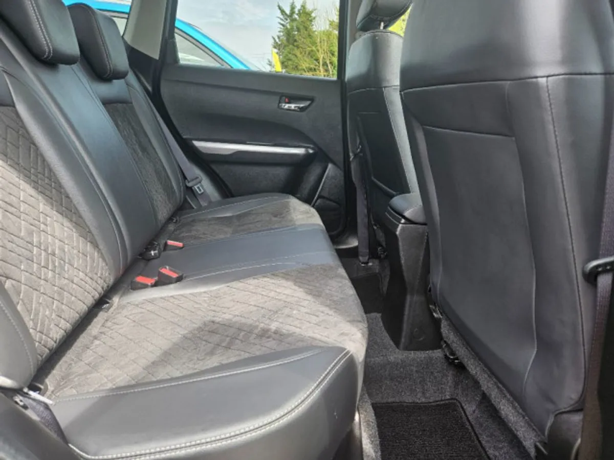 Suzuki Vitara 4x4 Automatic - Image 4