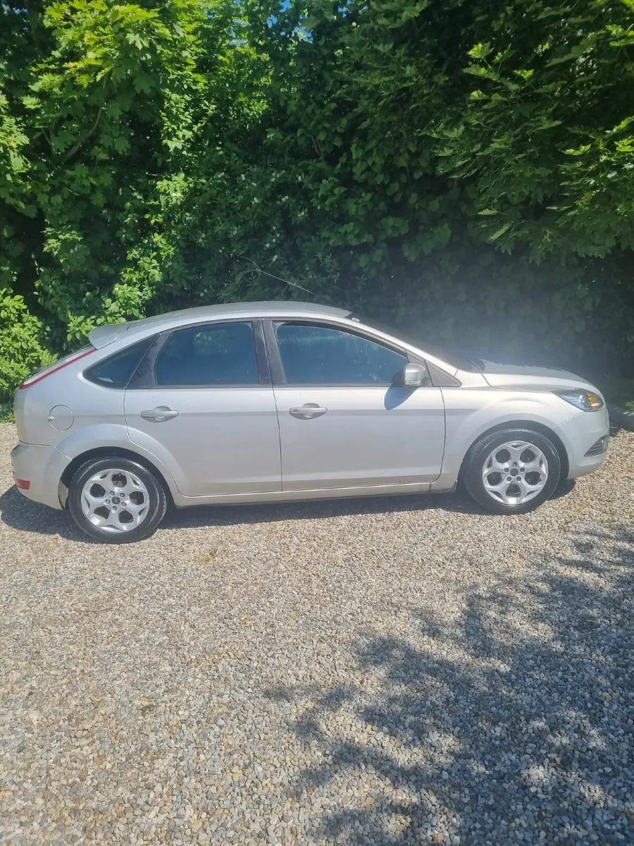 Ford Focus 2011 - Image 1