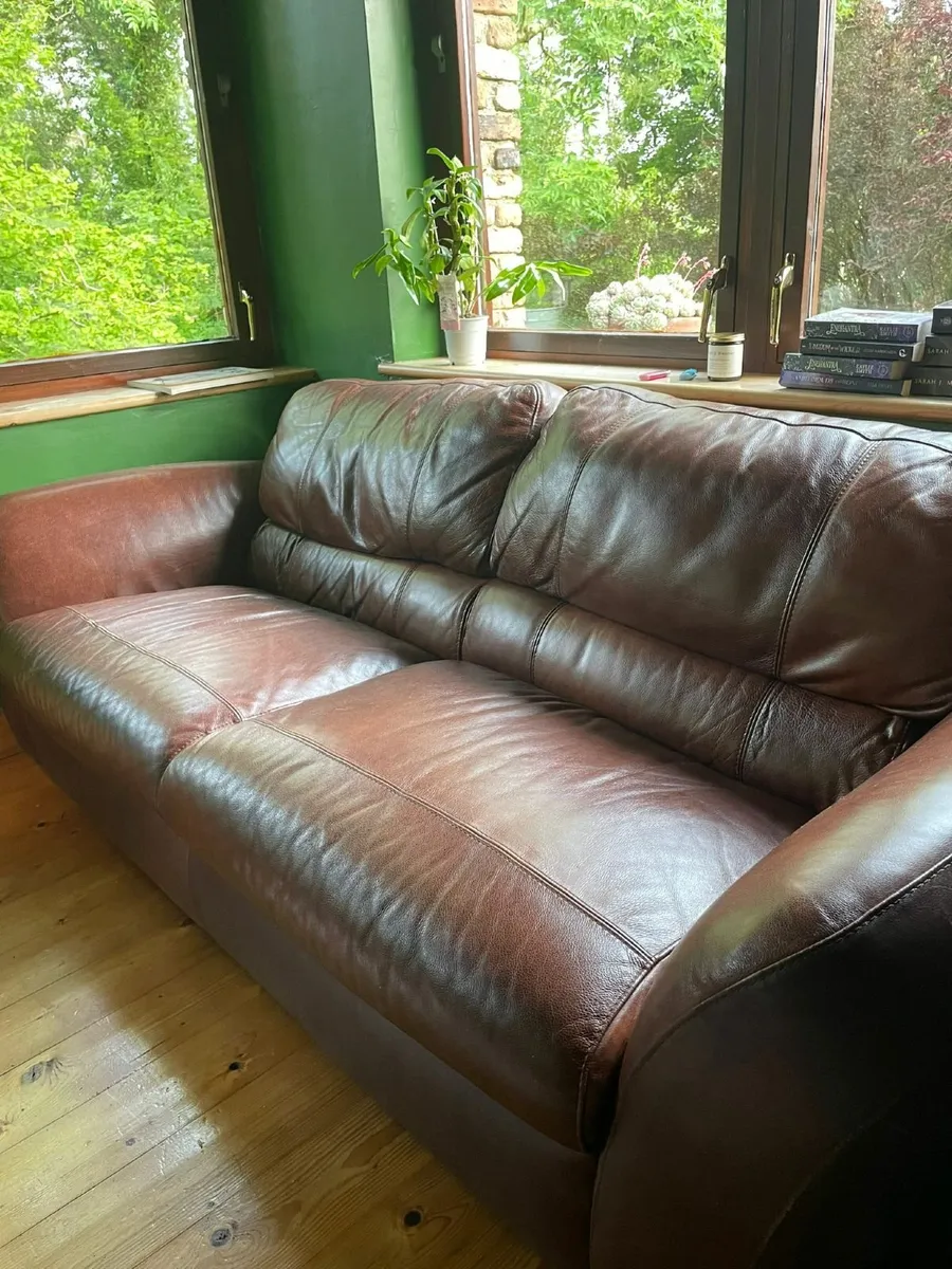 Leather sofa - Image 3