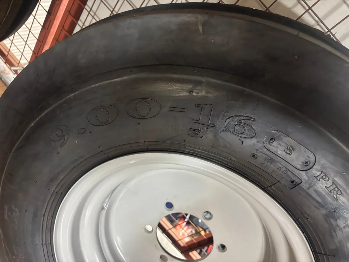 New 900 x16 wheels - Image 3