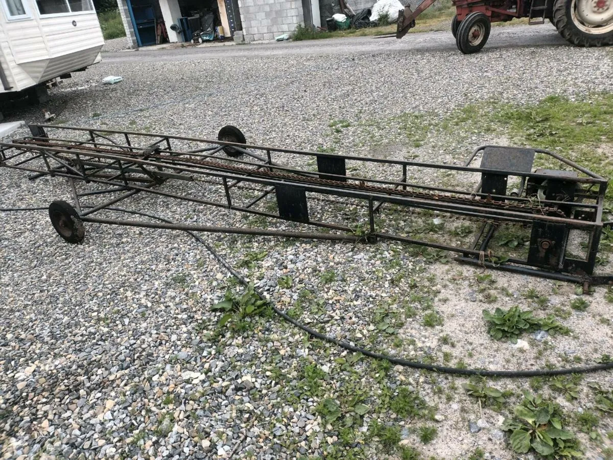 Square bale elevator - Image 2