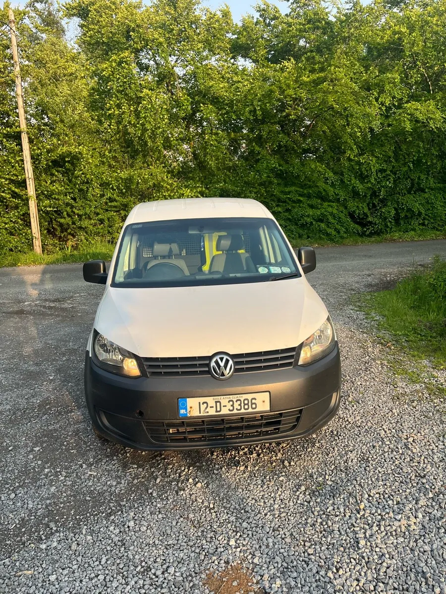 2012 Volkswagen Caddy - Image 2