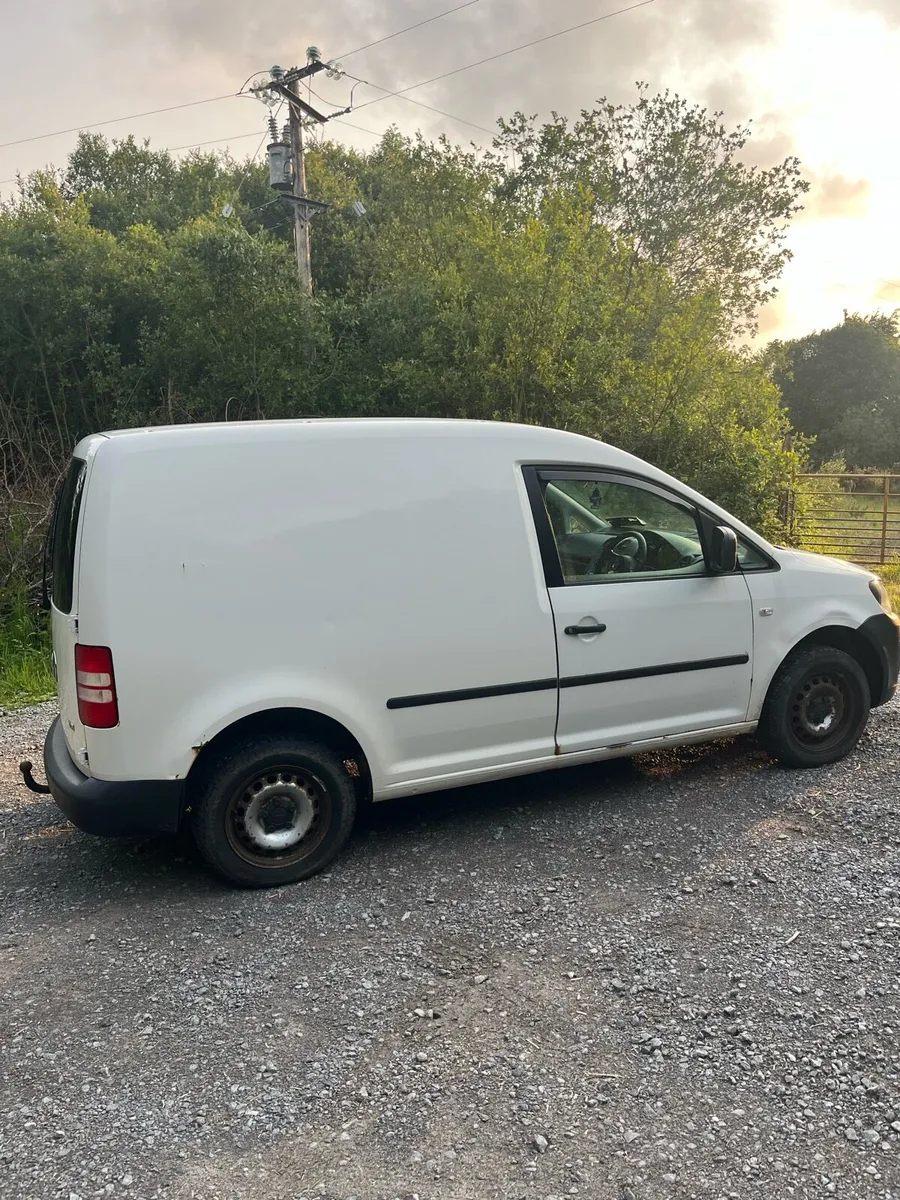 2012 Volkswagen Caddy - Image 4