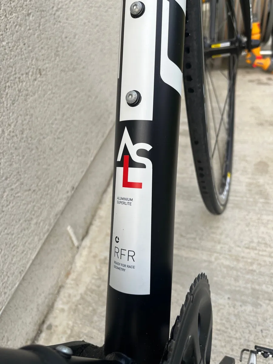 Cube Bicycle - Image 3
