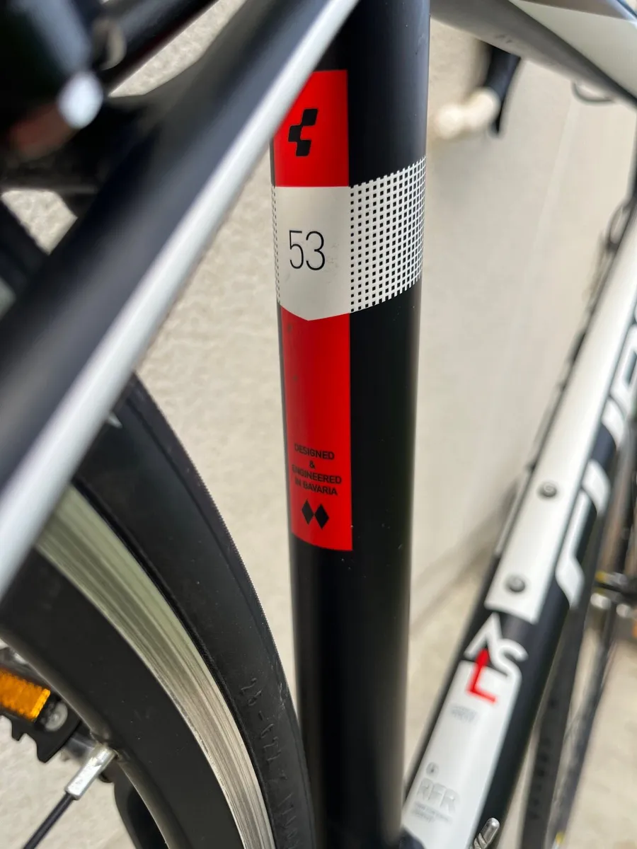 Cube Bicycle - Image 4