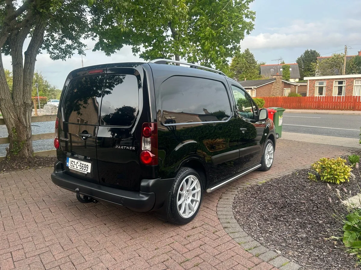 Peugeot partner 2015 , ( doe 10/25) - Image 3