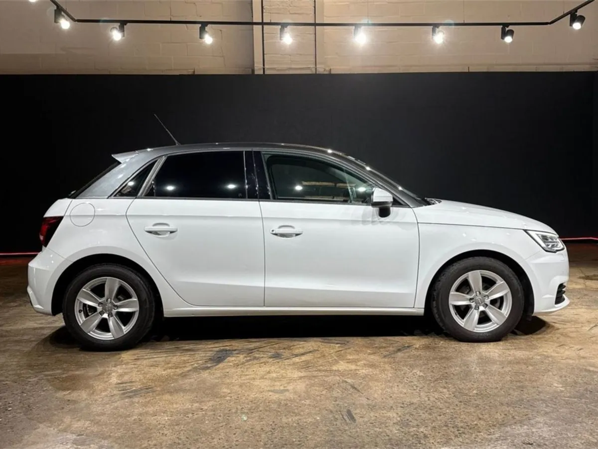 Audi A1 1.0 Automatic - Two-tone White/grey - Rev - Image 2