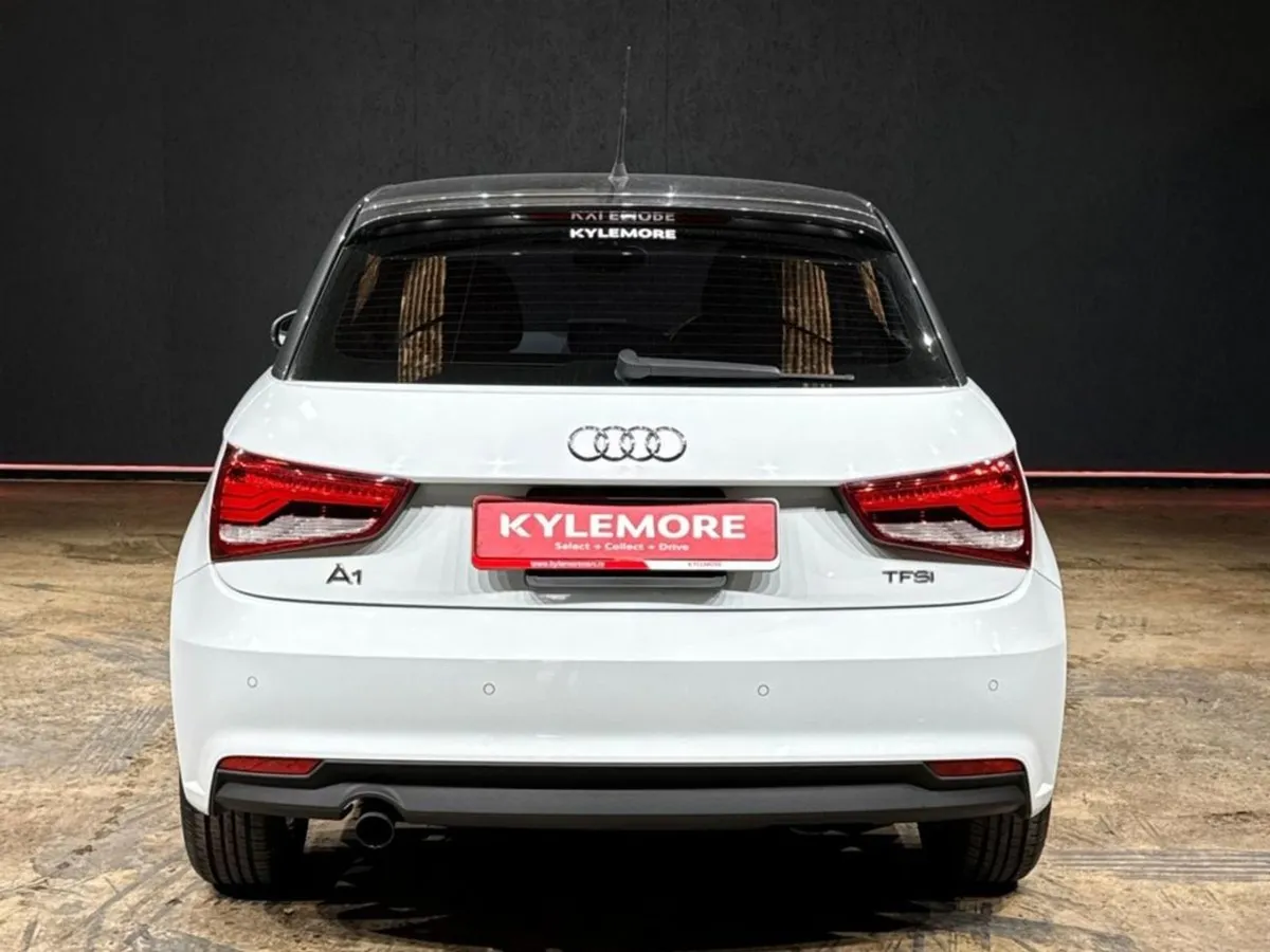 Audi A1 1.0 Automatic - TWO Tone White/black - He - Image 4