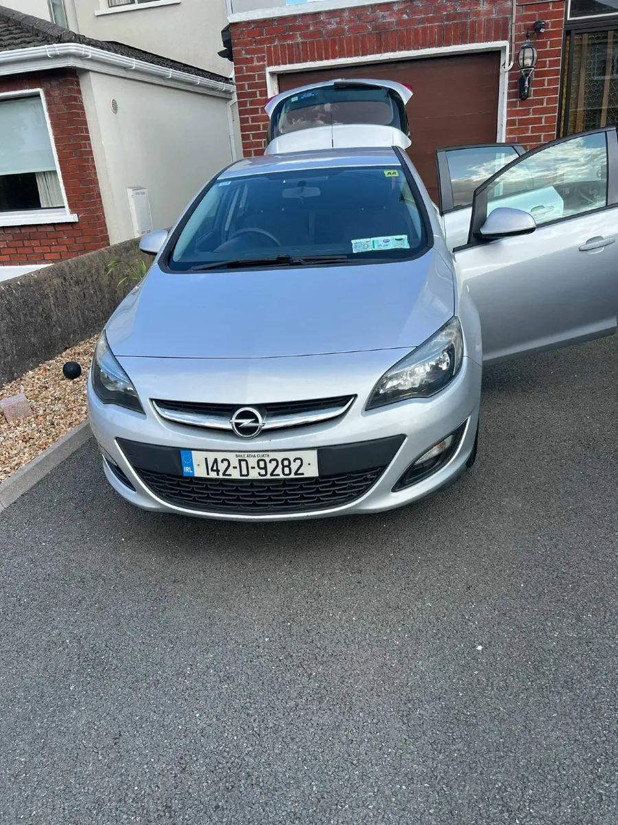 Opel Astra 2014 - Image 3