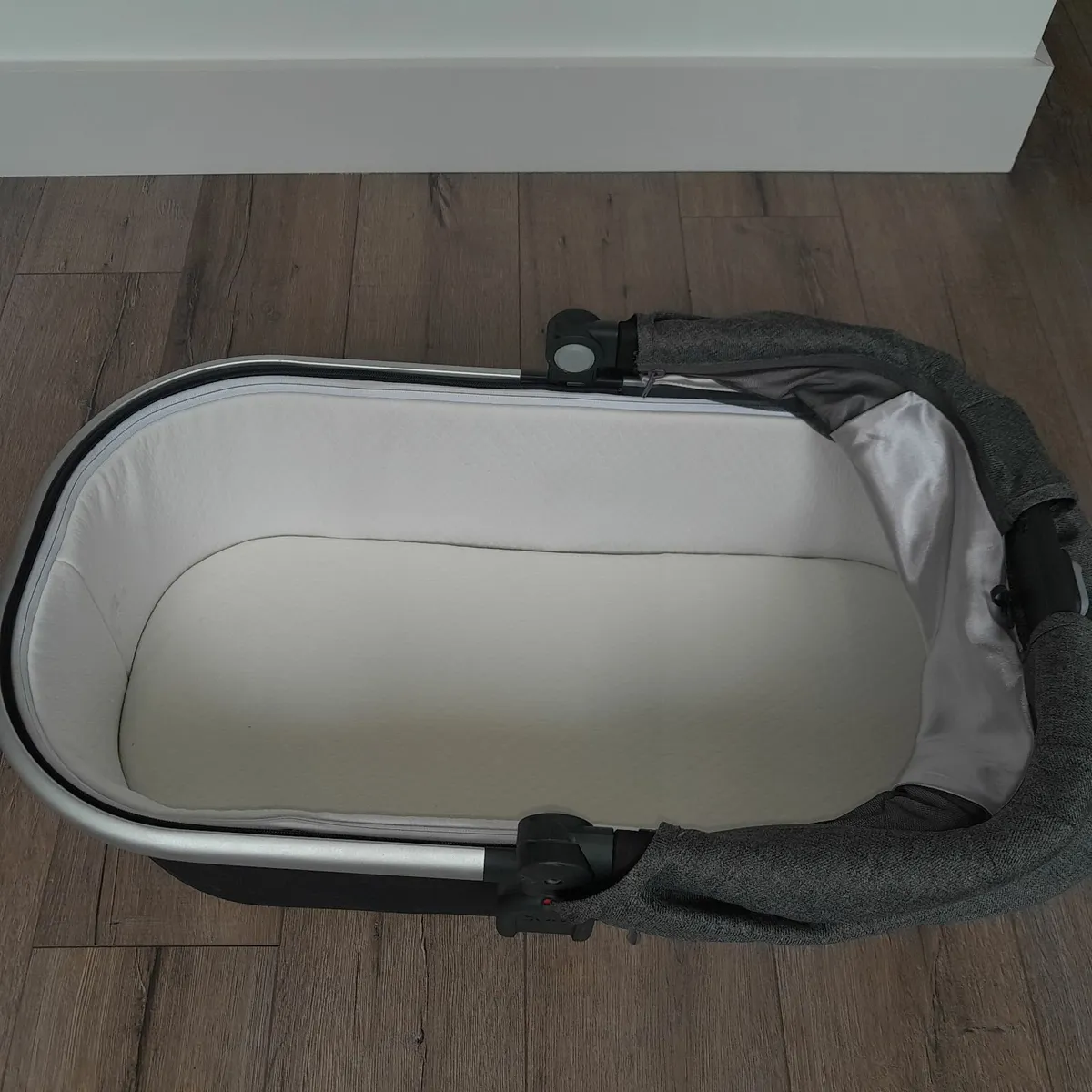 Uppa baby bassinet - Image 2